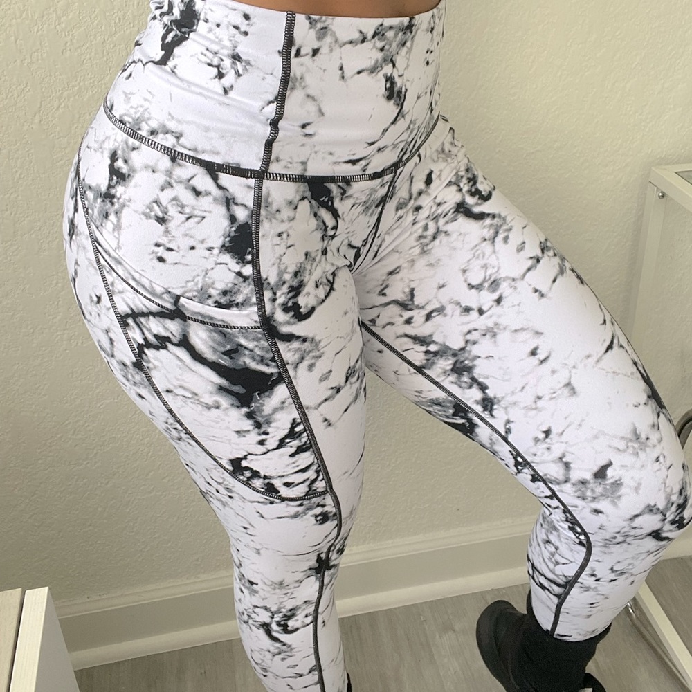 Athletic pants